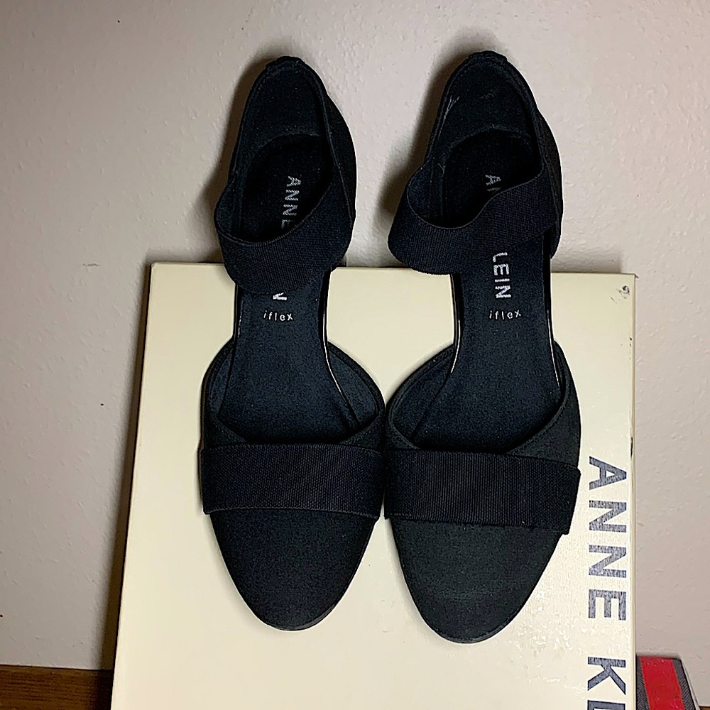 Anne Klein shoes, black, size 81/2, very good condition. They are not leather.
